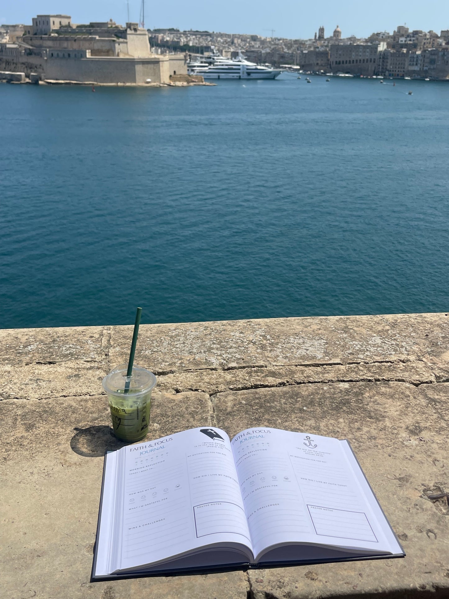 Faith & Focus Journal – Your Daily Guide to Prayer, Gratitude & Growth